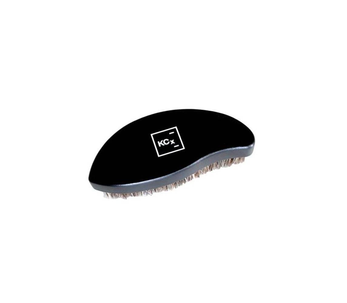 KCU Leather Brush — щётка для кожи и алькантары
